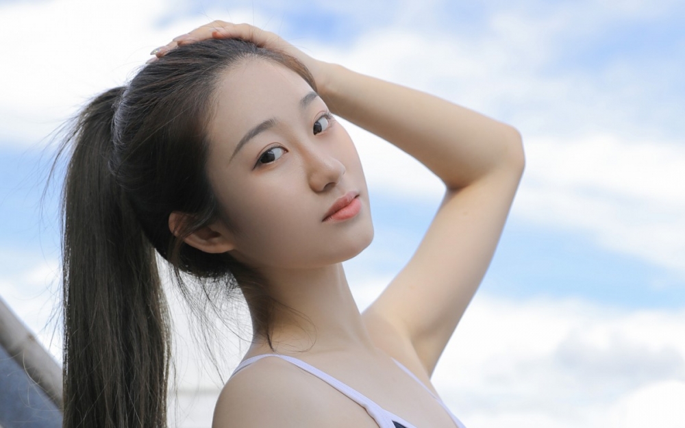 校园氧气美女死库水连体泳衣清纯养眼福利图片