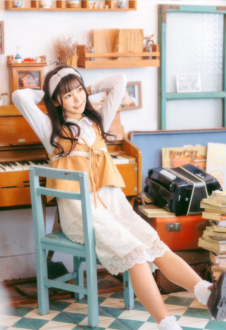 日本熟女36d奶细腰盈盈一握美乳呼之欲出性感美人图