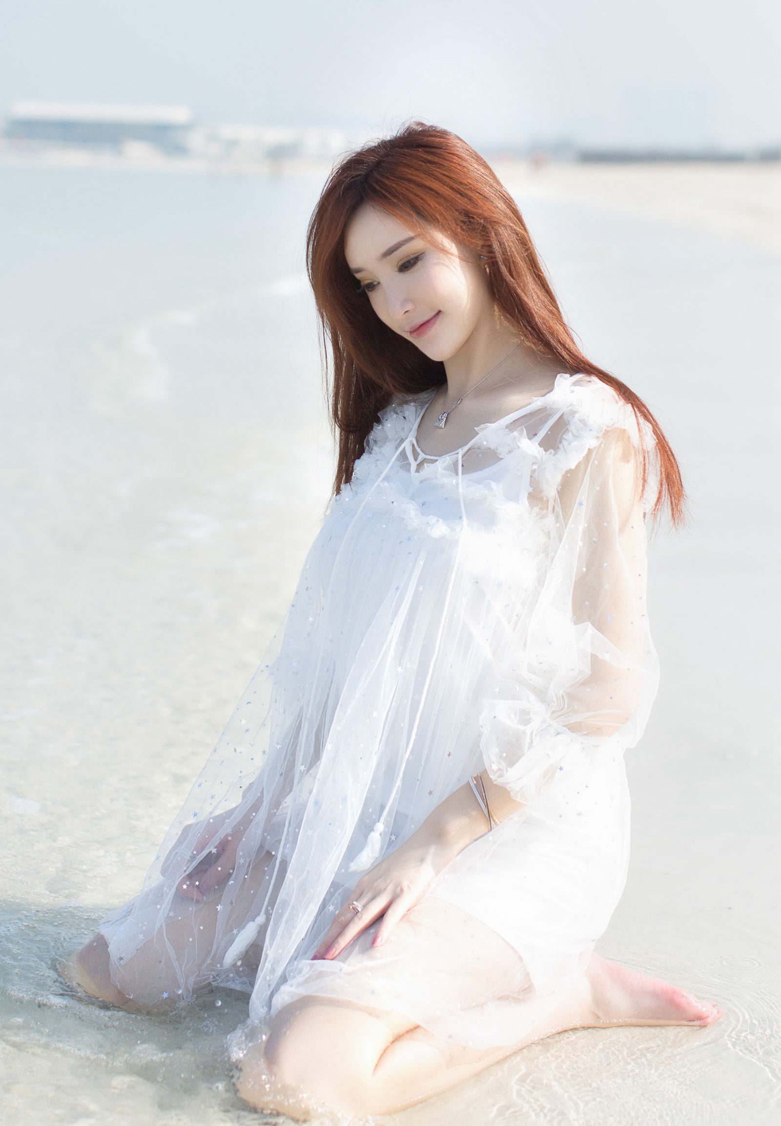 夜店辣妹连体皮衣风情姿势双乳翘挺性感诱惑写真