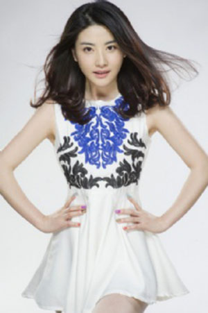 贺丹丹百变造型写真 气质儒雅迷人