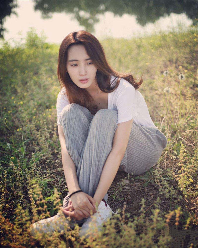 夏天王紫璇小清新写真 九头身美女文艺十足