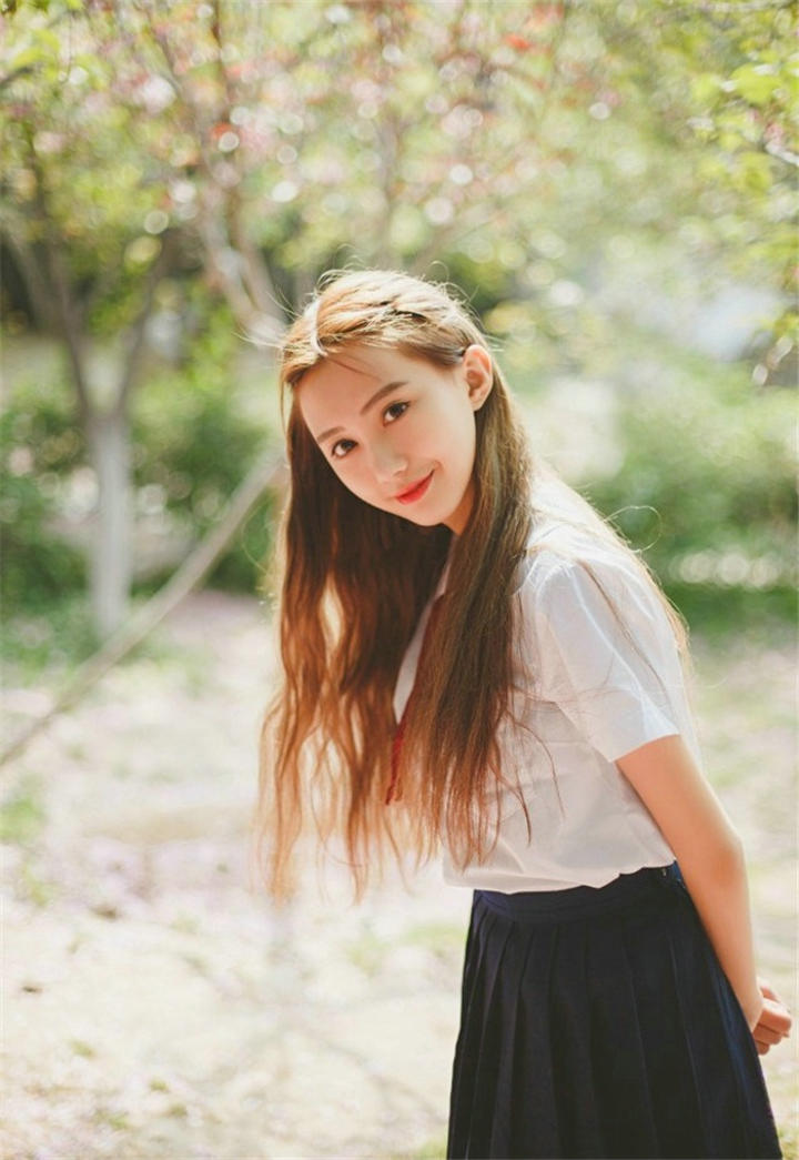 非主流美女90后清纯校花图片