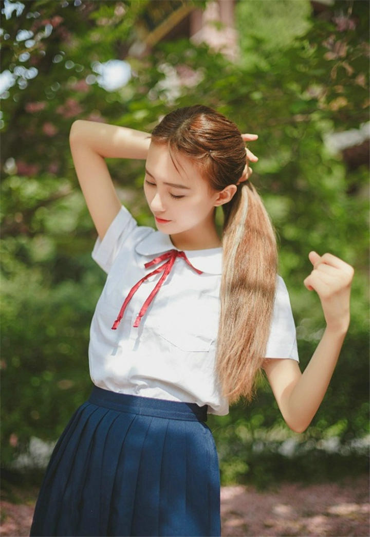 非主流美女90后清纯校花图片